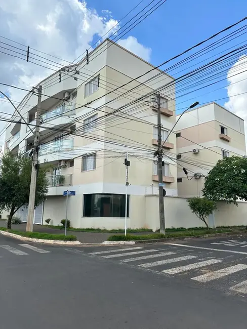 Foto 1 de Apartamento com 3 quartos à venda, 198m2 em Araguari - MG