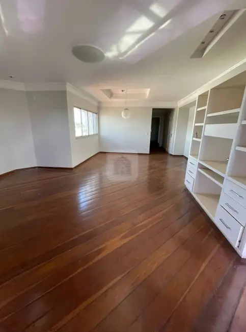 Foto 1 de Apartamento com 2 quartos à venda, 276m2 em Araguari - MG