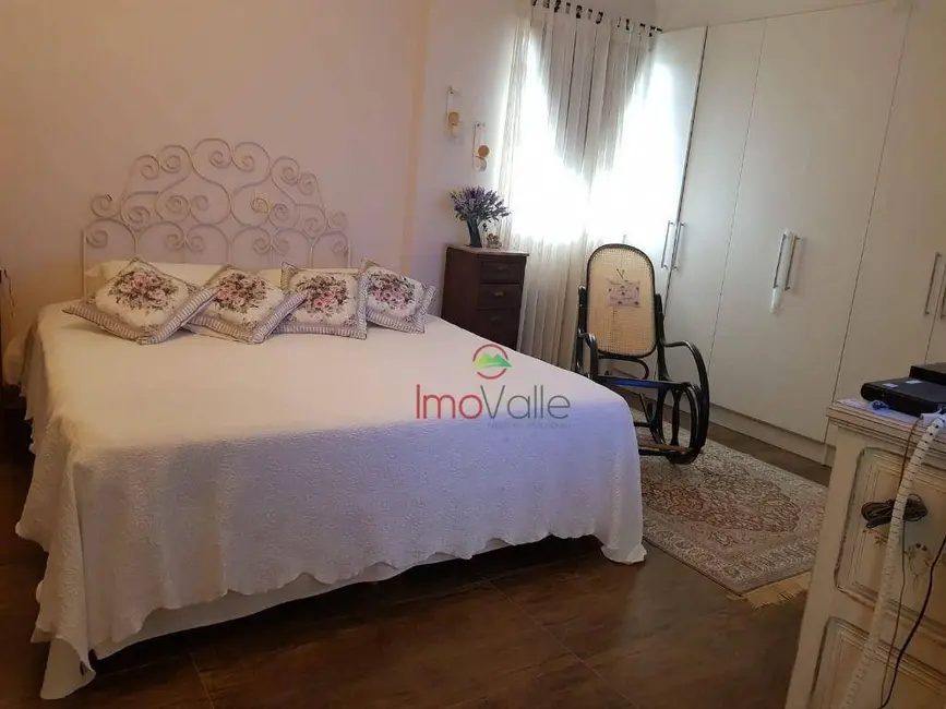 Foto 2 de Sobrado com 4 quartos à venda, 360m2 em Sao Jose Dos Campos - SP