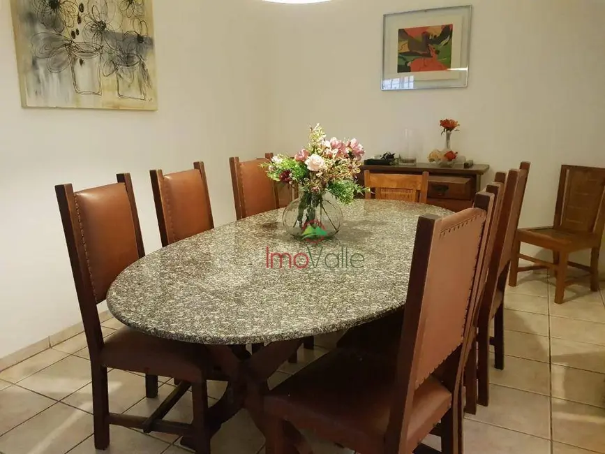 Sobrado com 4 quartos à venda, 360m2 em Sao Jose Dos Campos - SP - imagem 8 Foto 8 de Sobrado com 4 quartos à venda, 360m2 em Sao Jose Dos Campos - SP