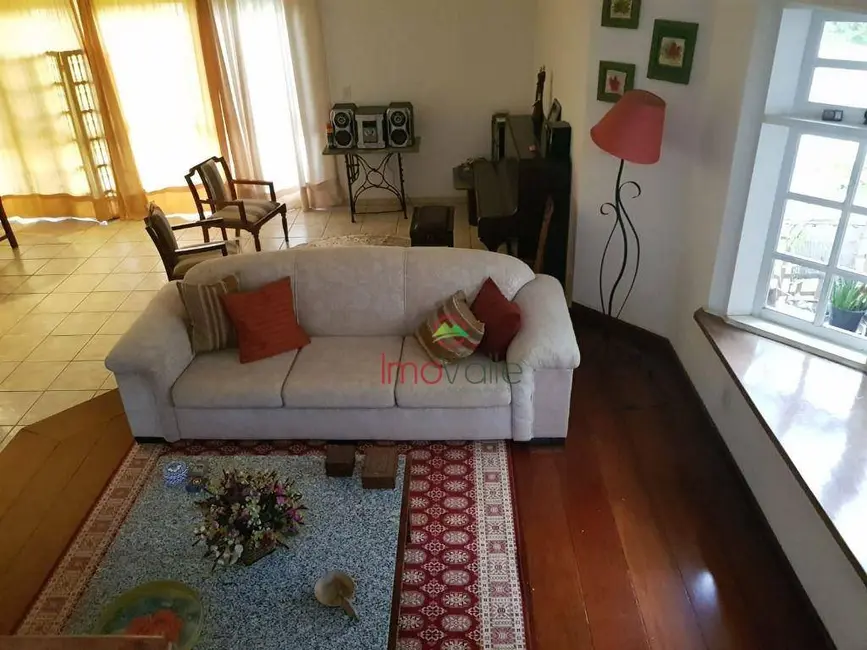 Sobrado com 4 quartos à venda, 360m2 em Sao Jose Dos Campos - SP - imagem 4 Foto 4 de Sobrado com 4 quartos à venda, 360m2 em Sao Jose Dos Campos - SP