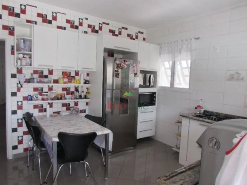 Foto 6 de Sobrado com 3 quartos à venda, 360m2 em Sao Jose Dos Campos - SP