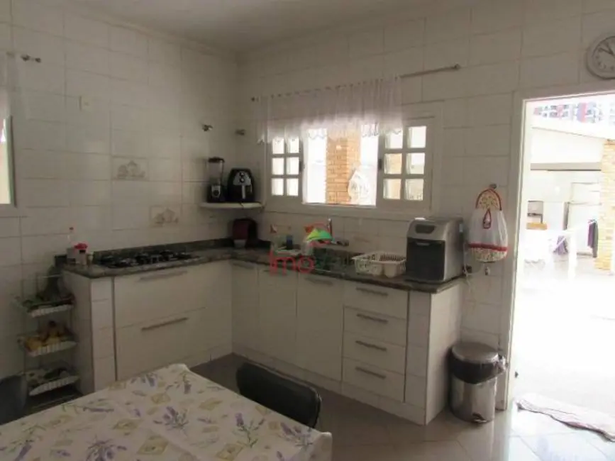 Foto 7 de Sobrado com 3 quartos à venda, 360m2 em Sao Jose Dos Campos - SP