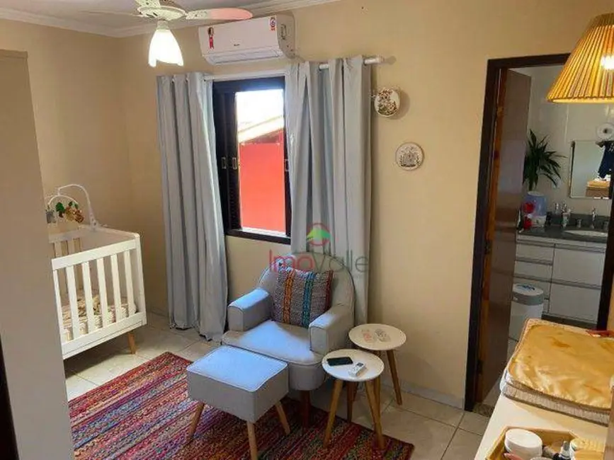 Foto 6 de Sobrado com 4 quartos à venda, 150m2 em Sao Jose Dos Campos - SP