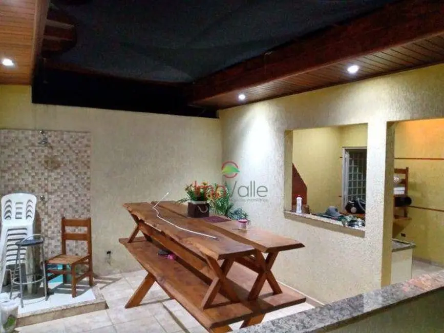 Foto 1 de Casa com 3 quartos à venda, 150m2 em Sao Jose Dos Campos - SP