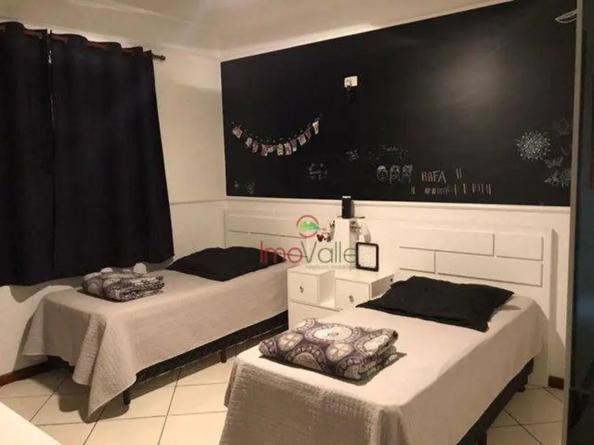 Foto 5 de Casa com 3 quartos à venda, 150m2 em Sao Jose Dos Campos - SP