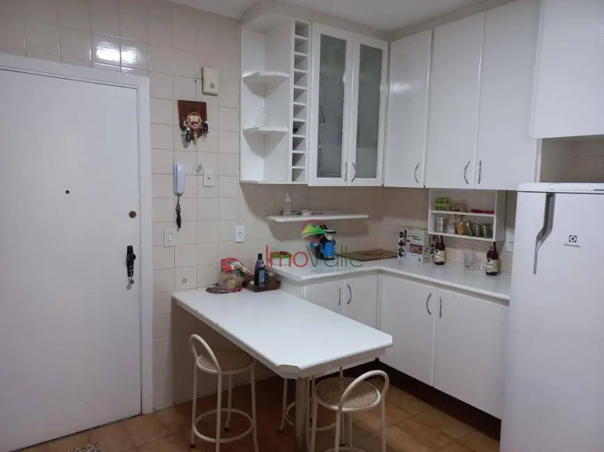 Cobertura com 4 quartos à venda, 270m2 em Sao Jose Dos Campos - SP - imagem 8 Foto 8 de Cobertura com 4 quartos à venda, 270m2 em Sao Jose Dos Campos - SP