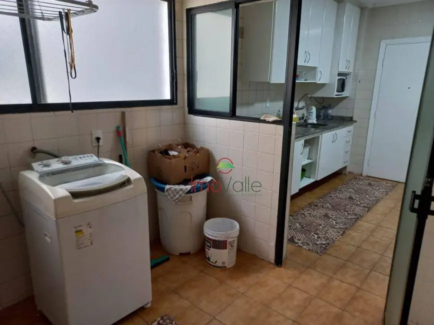 Cobertura com 4 quartos à venda, 270m2 em Sao Jose Dos Campos - SP - imagem 9 Foto 9 de Cobertura com 4 quartos à venda, 270m2 em Sao Jose Dos Campos - SP