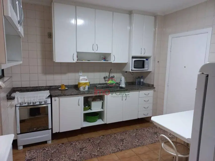 Cobertura com 4 quartos à venda, 270m2 em Sao Jose Dos Campos - SP - imagem 7 Foto 7 de Cobertura com 4 quartos à venda, 270m2 em Sao Jose Dos Campos - SP