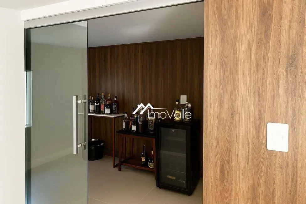 Casa de Condomínio com 4 quartos à venda e para alugar, 600m2 em Sao Jose Dos Campos - SP - imagem 3 Foto 3 de Casa de Condomínio com 4 quartos à venda e para alugar, 600m2 em Sao Jose Dos Campos - SP