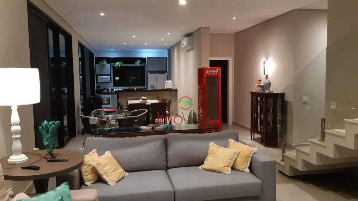 Foto 8 de Sobrado com 4 quartos à venda, 610m2 em Ubatuba - SP