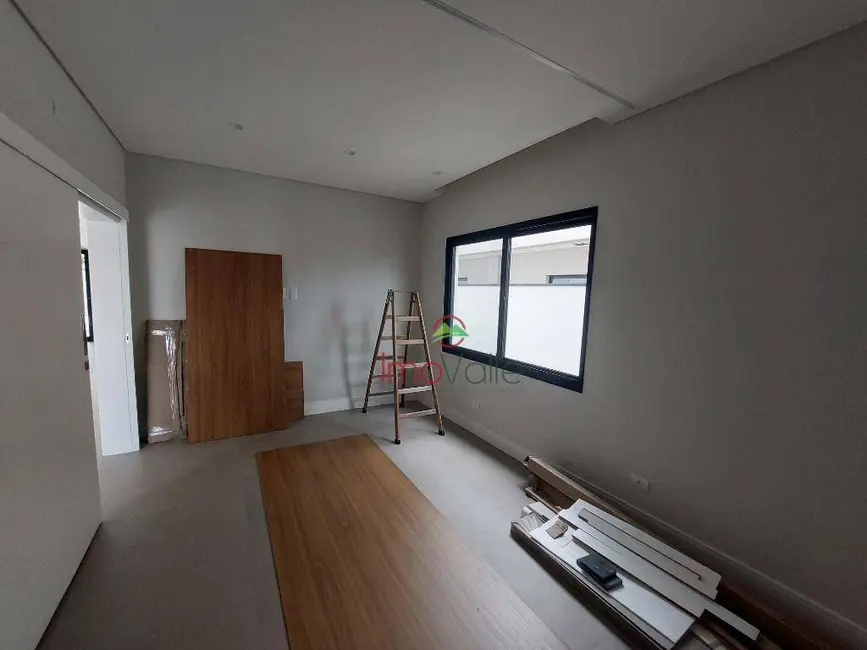 Foto 5 de Casa de Condomínio com 4 quartos à venda, 450m2 em Sao Jose Dos Campos - SP