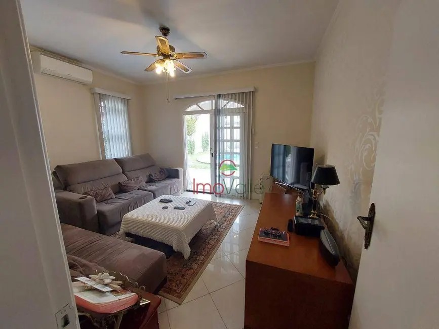 Casa de Condomínio com 3 quartos à venda, 480m2 em Sao Jose Dos Campos - SP - imagem 6 Foto 6 de Casa de Condomínio com 3 quartos à venda, 480m2 em Sao Jose Dos Campos - SP