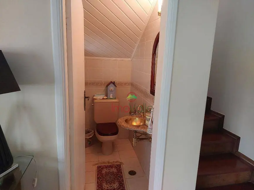 Casa de Condomínio com 3 quartos à venda, 480m2 em Sao Jose Dos Campos - SP - imagem 3 Foto 3 de Casa de Condomínio com 3 quartos à venda, 480m2 em Sao Jose Dos Campos - SP