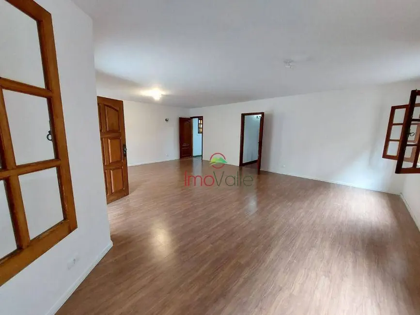 Foto 4 de Sobrado com 4 quartos para alugar, 360m2 em Sao Jose Dos Campos - SP