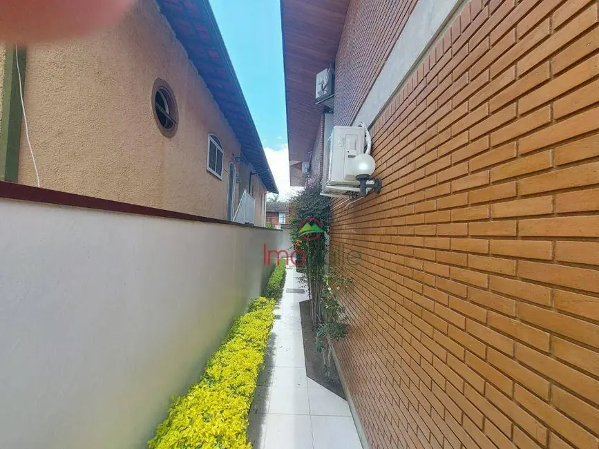 Foto 9 de Casa de Condomínio com 7 quartos para alugar, 360m2 em Sao Jose Dos Campos - SP