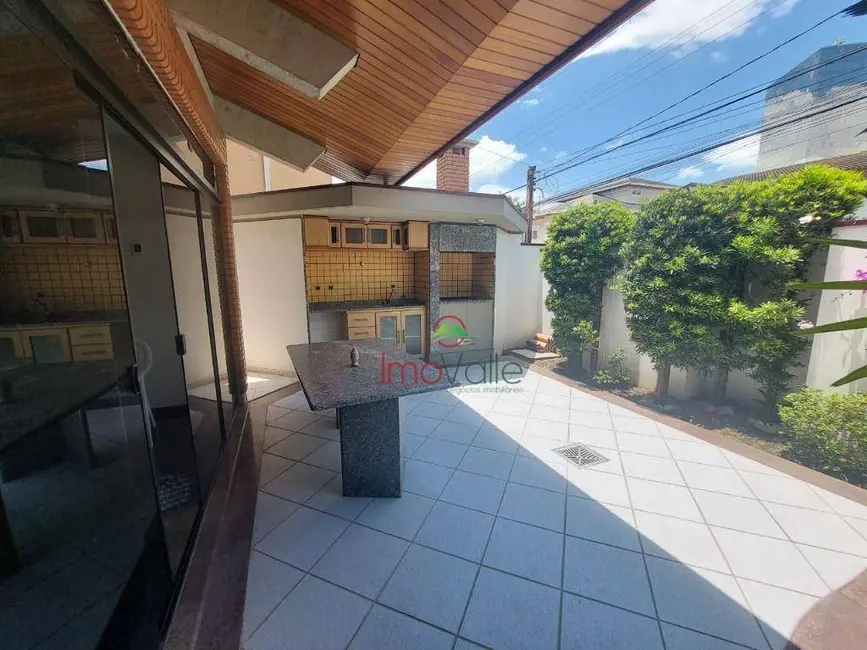 Foto 4 de Casa de Condomínio com 7 quartos para alugar, 360m2 em Sao Jose Dos Campos - SP