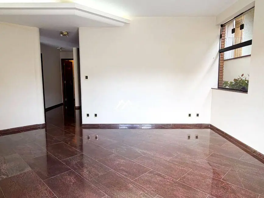 Foto 3 de Casa de Condomínio com 7 quartos para alugar, 360m2 em Sao Jose Dos Campos - SP