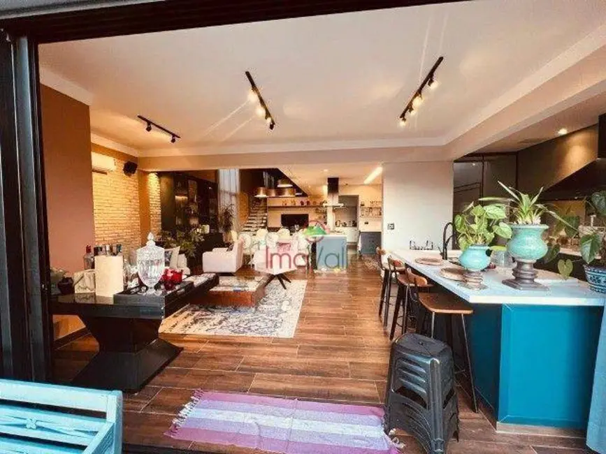 Foto 5 de Casa de Condomínio com 4 quartos à venda, 330m2 em Sao Jose Dos Campos - SP