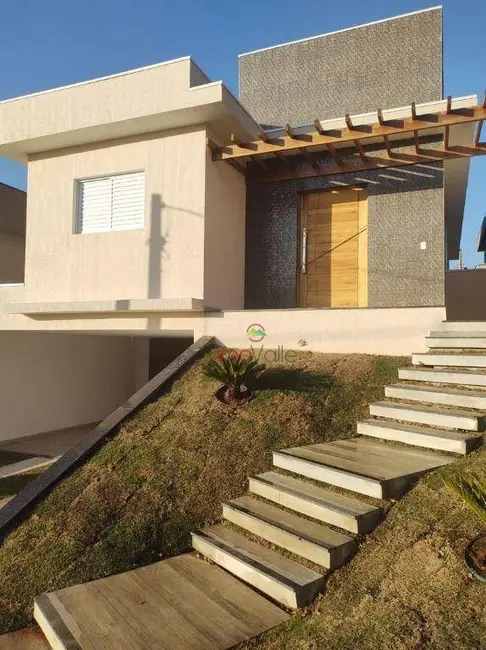Foto 1 de Casa de Condomínio com 3 quartos à venda, 250m2 em Jardim Panorama, Jacarei - SP