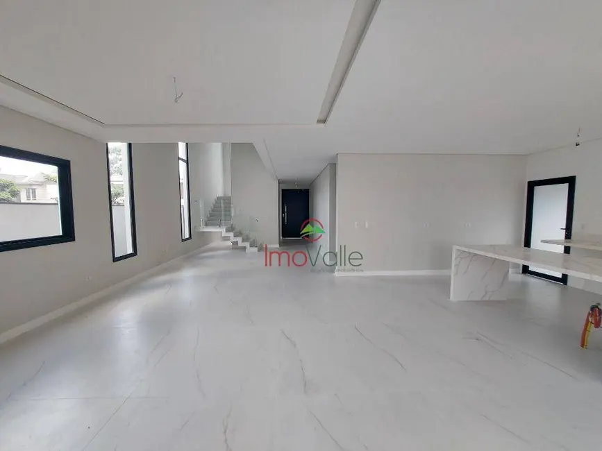 Foto 2 de Casa de Condomínio com 5 quartos à venda, 450m2 em Sao Jose Dos Campos - SP