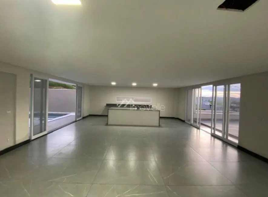 Foto 1 de Sobrado com 3 quartos à venda, 450m2 em Sao Jose Dos Campos - SP