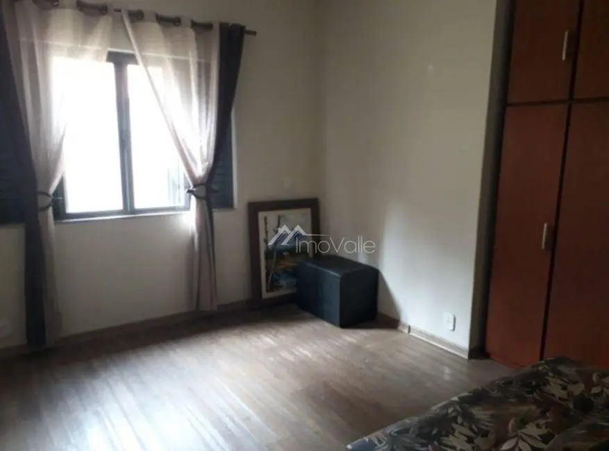 Casa com 4 quartos à venda, 350m2 em Sao Jose Dos Campos - SP - imagem 9 Foto 9 de Casa com 4 quartos à venda, 350m2 em Sao Jose Dos Campos - SP