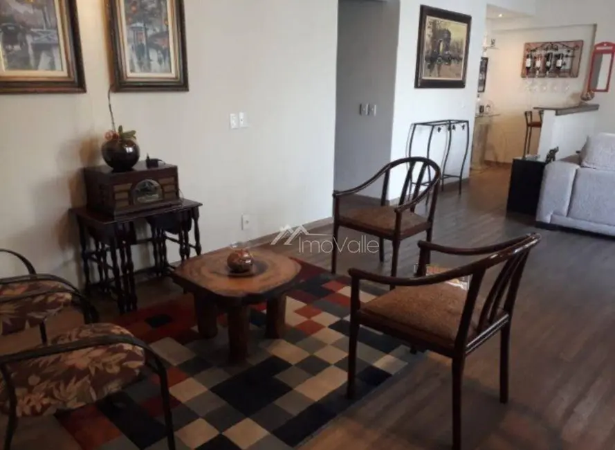 Casa com 4 quartos à venda, 350m2 em Sao Jose Dos Campos - SP - imagem 3 Foto 3 de Casa com 4 quartos à venda, 350m2 em Sao Jose Dos Campos - SP