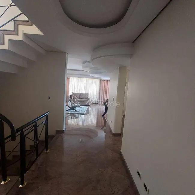 Foto 1 de Casa de Condomínio com 4 quartos à venda, 360m2 em Sao Jose Dos Campos - SP