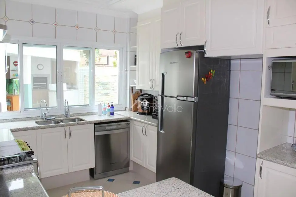 Foto 7 de Casa de Condomínio com 4 quartos para alugar, 450m2 em Sao Jose Dos Campos - SP