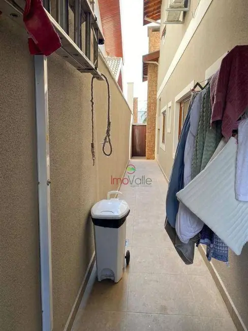 Casa de Condomínio com 3 quartos à venda e para alugar, 300m2 em Sao Jose Dos Campos - SP - imagem 4 Foto 4 de Casa de Condomínio com 3 quartos à venda e para alugar, 300m2 em Sao Jose Dos Campos - SP