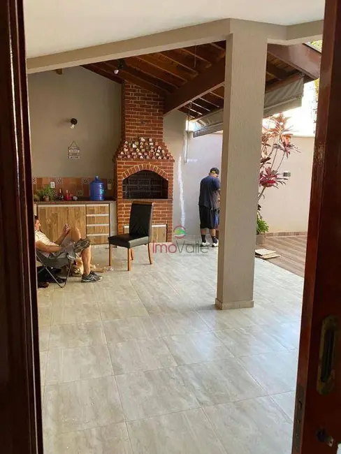 Casa de Condomínio com 3 quartos à venda e para alugar, 300m2 em Sao Jose Dos Campos - SP - imagem 6 Foto 6 de Casa de Condomínio com 3 quartos à venda e para alugar, 300m2 em Sao Jose Dos Campos - SP