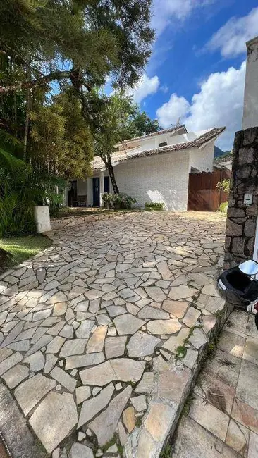 Foto 2 de Casa com 4 quartos à venda, 480m2 em Sao Sebastiao - SP