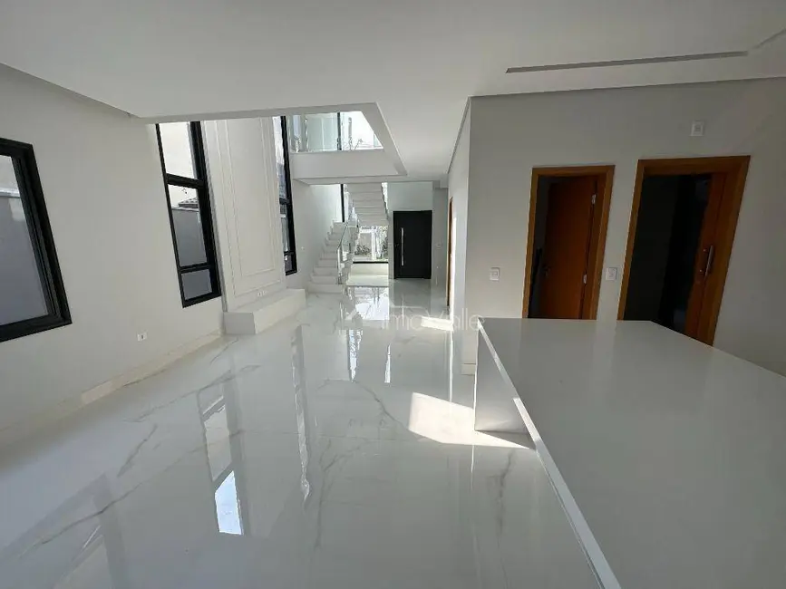 Foto 1 de Casa de Condomínio com 4 quartos à venda, 350m2 em Sao Jose Dos Campos - SP