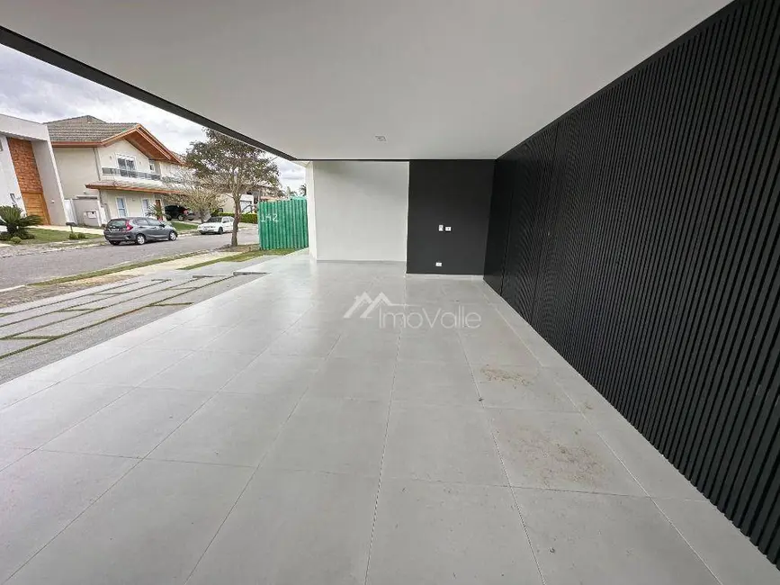 Casa de Condomínio com 5 quartos à venda e para alugar, 450m2 em Sao Jose Dos Campos - SP - imagem 6 Foto 6 de Casa de Condomínio com 5 quartos à venda e para alugar, 450m2 em Sao Jose Dos Campos - SP