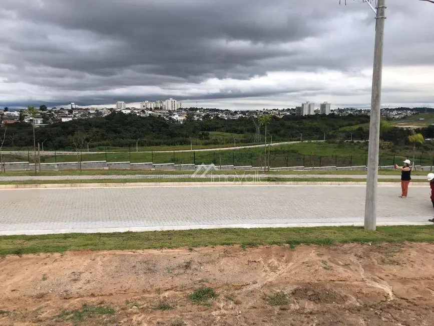 Foto 1 de Terreno / Lote à venda, 331m2 em Sao Jose Dos Campos - SP