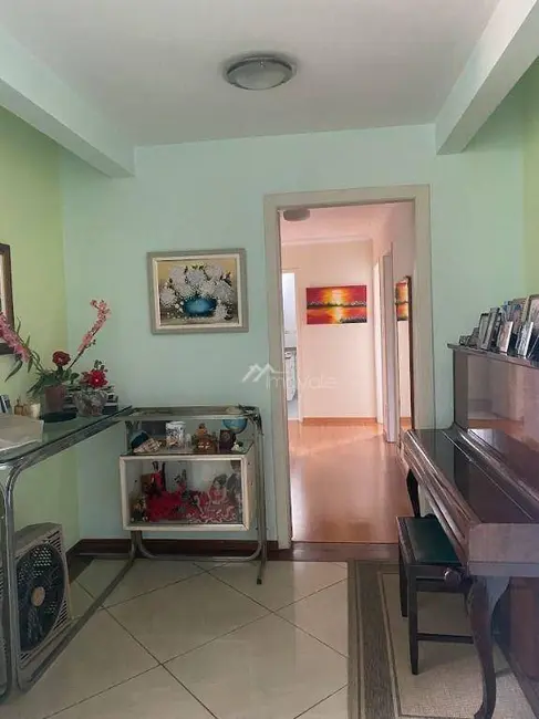 Apartamento com 3 quartos à venda, 158m2 em Sao Jose Dos Campos - SP - imagem 5 Foto 5 de Apartamento com 3 quartos à venda, 158m2 em Sao Jose Dos Campos - SP