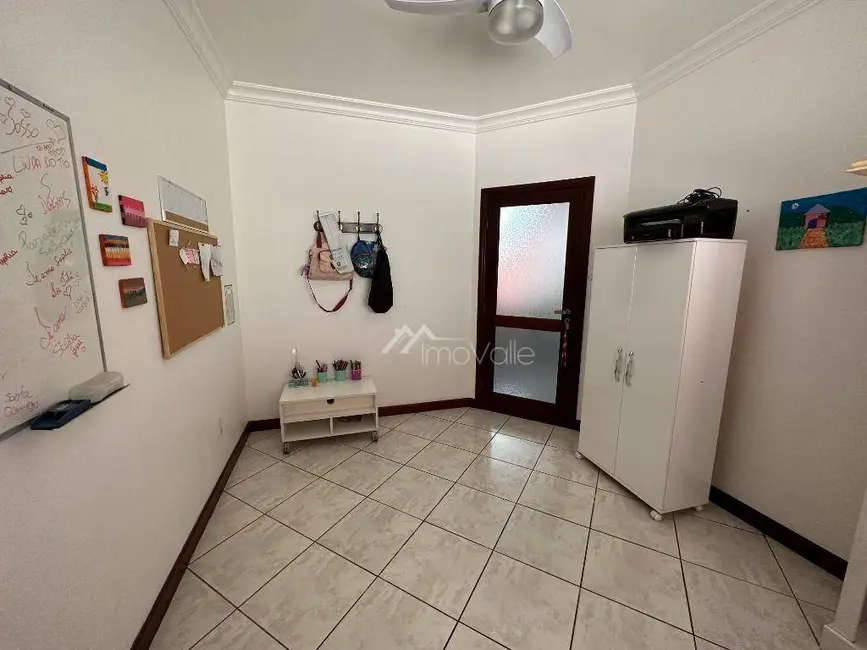 Foto 3 de Casa de Condomínio com 5 quartos à venda, 360m2 em Sao Jose Dos Campos - SP