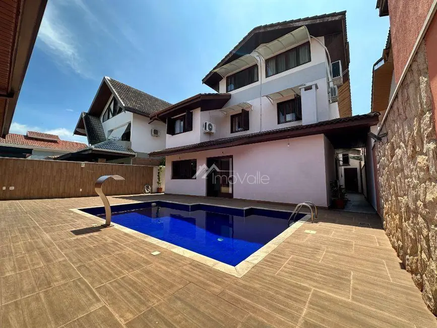 Foto 1 de Casa de Condomínio com 5 quartos à venda, 360m2 em Sao Jose Dos Campos - SP