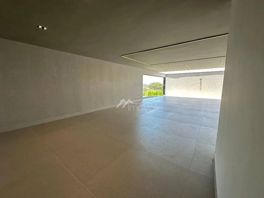 Casa de Condomínio com 4 quartos à venda, 995m2 em Sao Jose Dos Campos - SP - imagem 2 Foto 2 de Casa de Condomínio com 4 quartos à venda, 995m2 em Sao Jose Dos Campos - SP