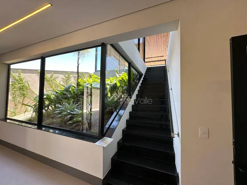 Casa de Condomínio com 4 quartos à venda, 995m2 em Sao Jose Dos Campos - SP - imagem 4 Foto 4 de Casa de Condomínio com 4 quartos à venda, 995m2 em Sao Jose Dos Campos - SP