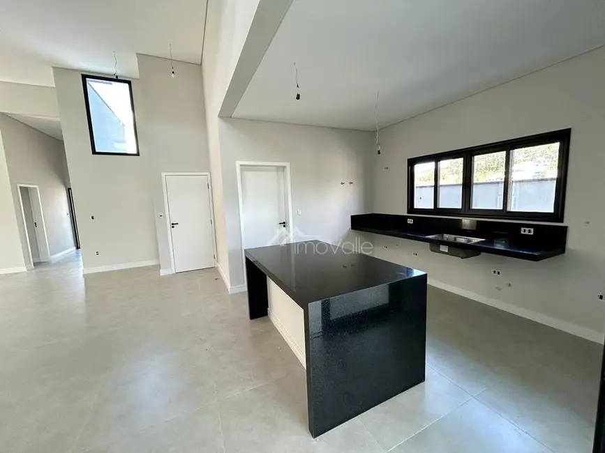 Casa de Condomínio com 3 quartos à venda, 451m2 em Sao Jose Dos Campos - SP - imagem 6 Foto 6 de Casa de Condomínio com 3 quartos à venda, 451m2 em Sao Jose Dos Campos - SP