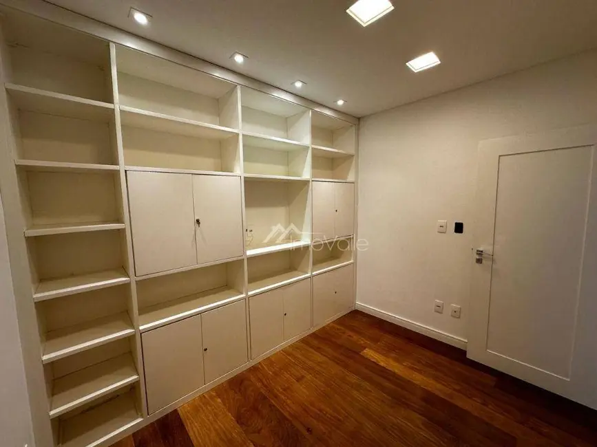 Foto 9 de Apartamento com 4 quartos à venda, 326m2 em Sao Jose Dos Campos - SP