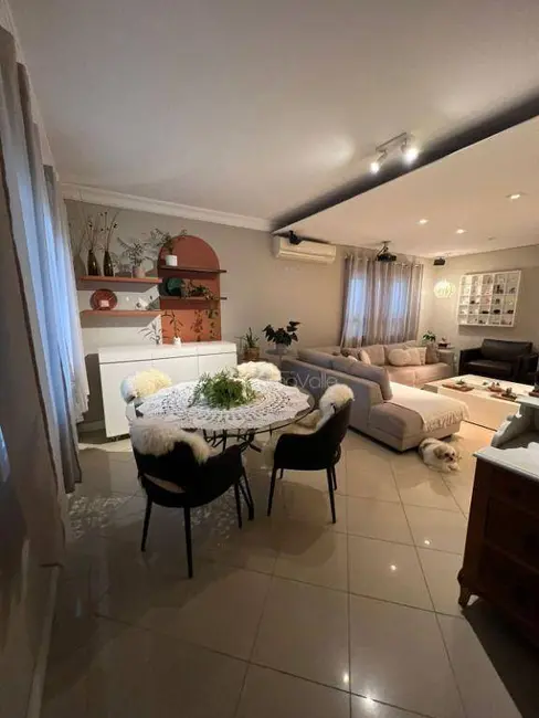 Foto 2 de Casa de Condomínio com 4 quartos à venda, 360m2 em Sao Jose Dos Campos - SP