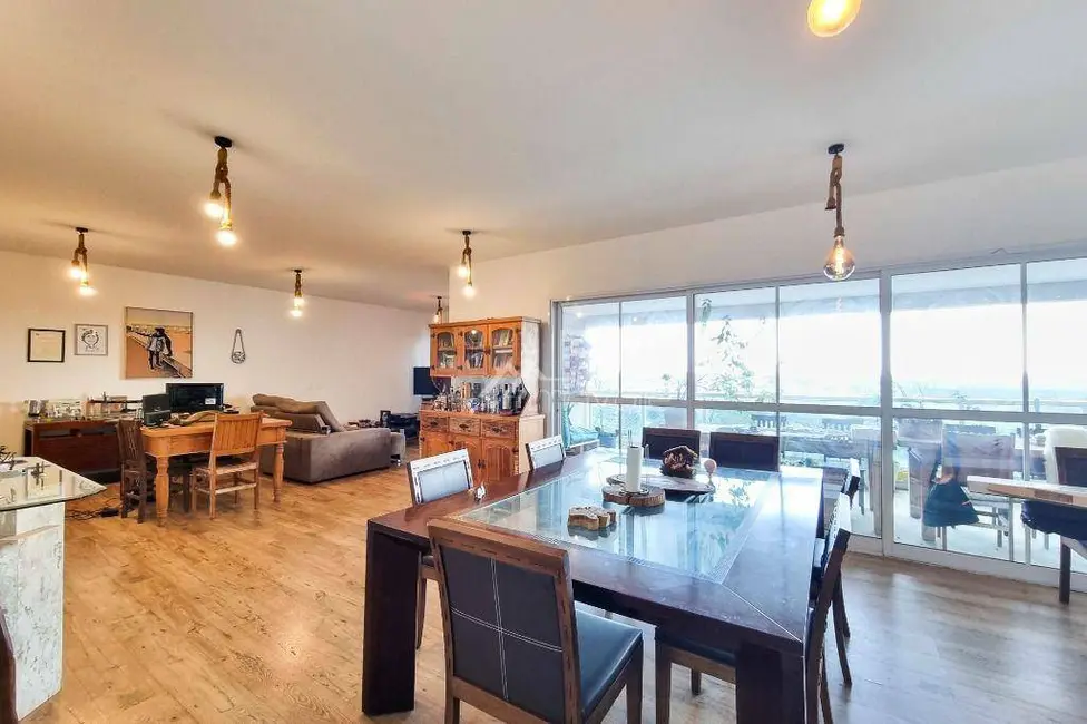 Apartamento com 4 quartos para alugar, 245m2 em Sao Jose Dos Campos - SP - imagem 1 Foto 1 de Apartamento com 4 quartos para alugar, 245m2 em Sao Jose Dos Campos - SP