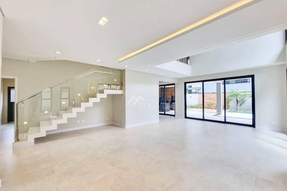 Casa de Condomínio com 4 quartos à venda, 450m2 em Sao Jose Dos Campos - SP - imagem 3 Foto 3 de Casa de Condomínio com 4 quartos à venda, 450m2 em Sao Jose Dos Campos - SP