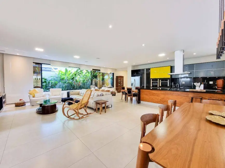 Casa de Condomínio com 5 quartos à venda e para alugar, 701m2 em Sao Jose Dos Campos - SP - imagem 4 Foto 4 de Casa de Condomínio com 5 quartos à venda e para alugar, 701m2 em Sao Jose Dos Campos - SP