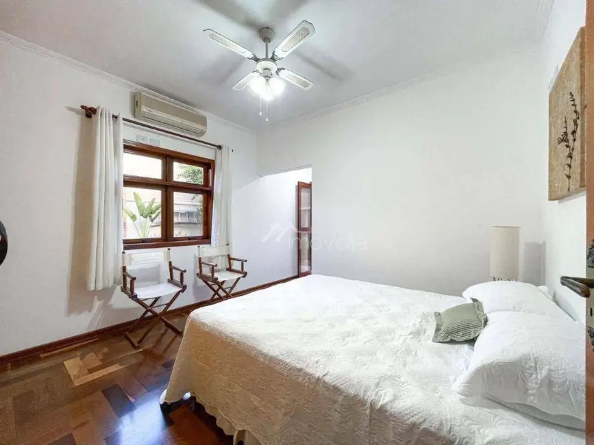 Foto 8 de Casa de Condomínio com 3 quartos à venda, 350m2 em Jacarei - SP