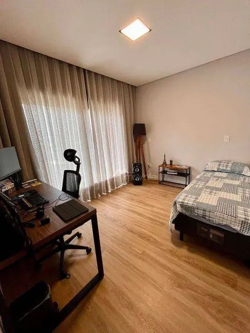 Casa de Condomínio com 4 quartos à venda, 250m2 em Sao Jose Dos Campos - SP - imagem 6 Foto 6 de Casa de Condomínio com 4 quartos à venda, 250m2 em Sao Jose Dos Campos - SP