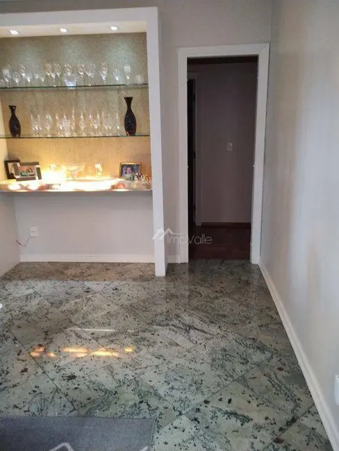 Apartamento com 3 quartos à venda, 134m2 em Sao Jose Dos Campos - SP - imagem 9 Foto 9 de Apartamento com 3 quartos à venda, 134m2 em Sao Jose Dos Campos - SP